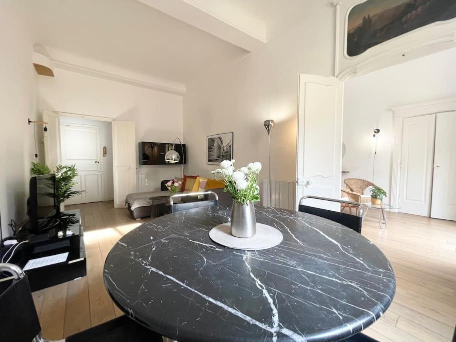 Homelivia, Vieux Nice, Appartement De Charme, Clim Balcon Buitenkant foto
